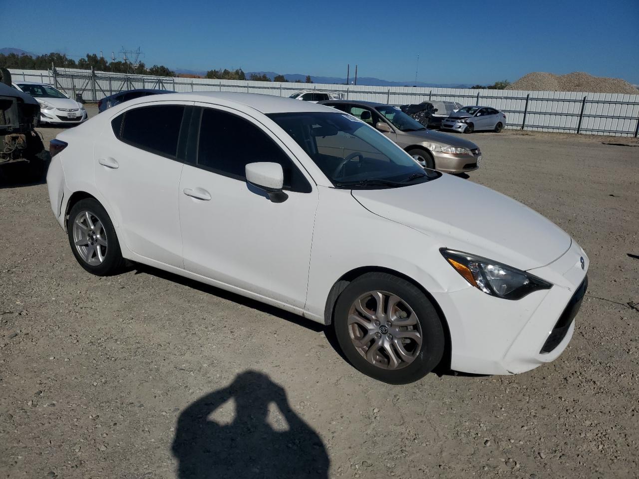 2017 TOYOTA YARIS