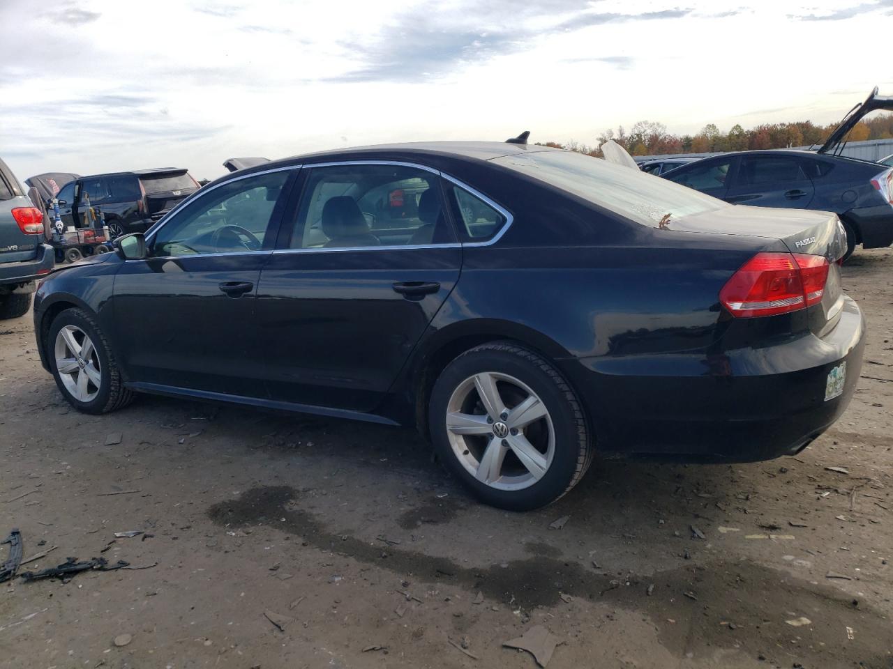 2015 VOLKSWAGEN Passat