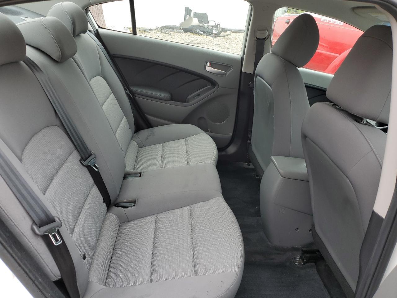 2017 KIA FORTE