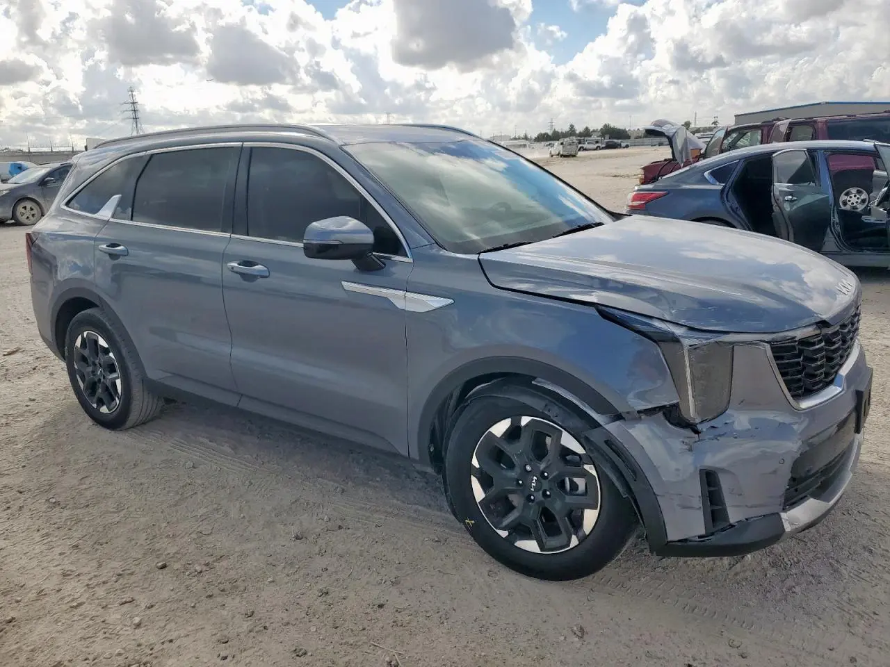 2025 KIA SORENTO