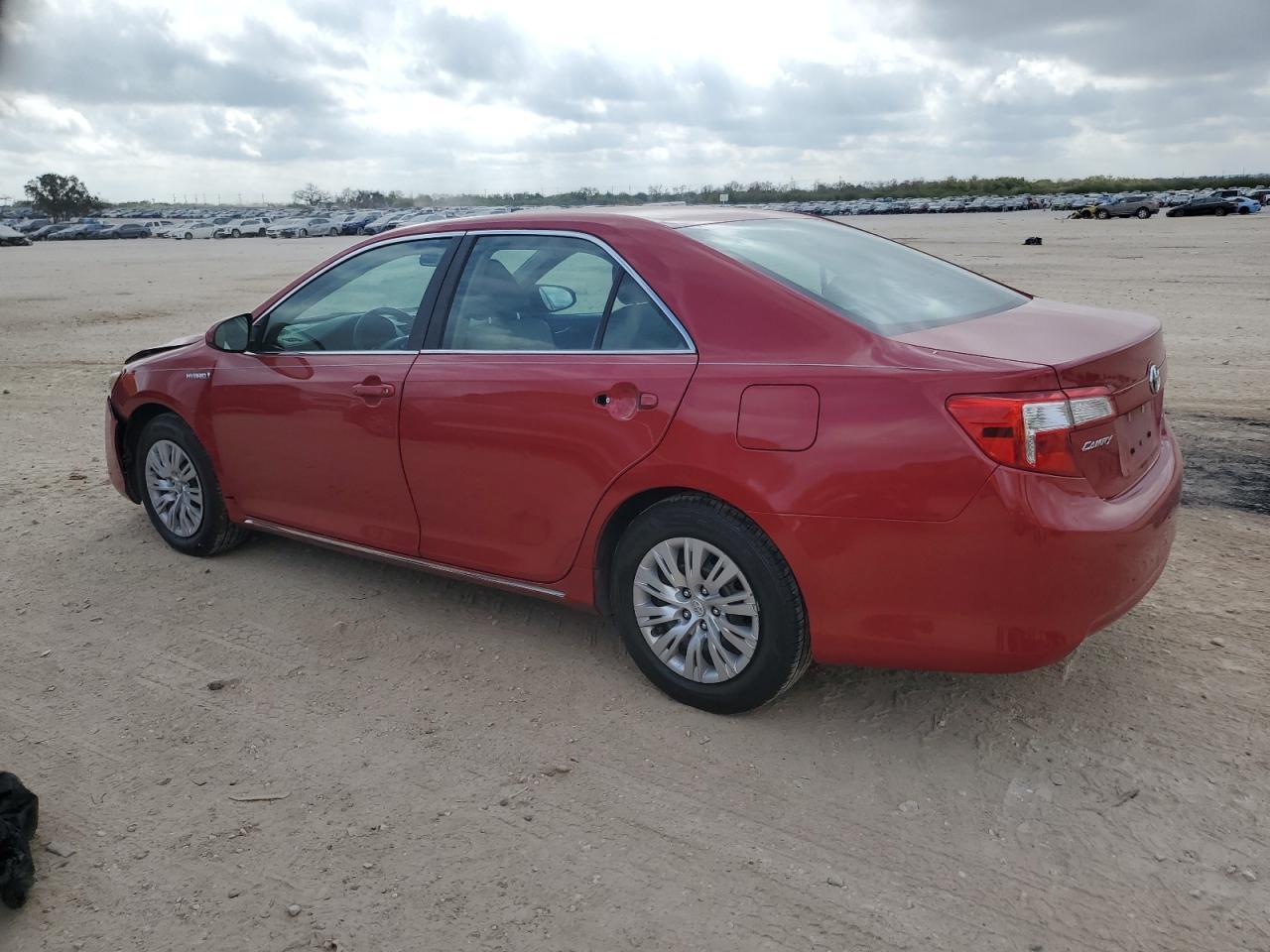 2014 TOYOTA CAMRY