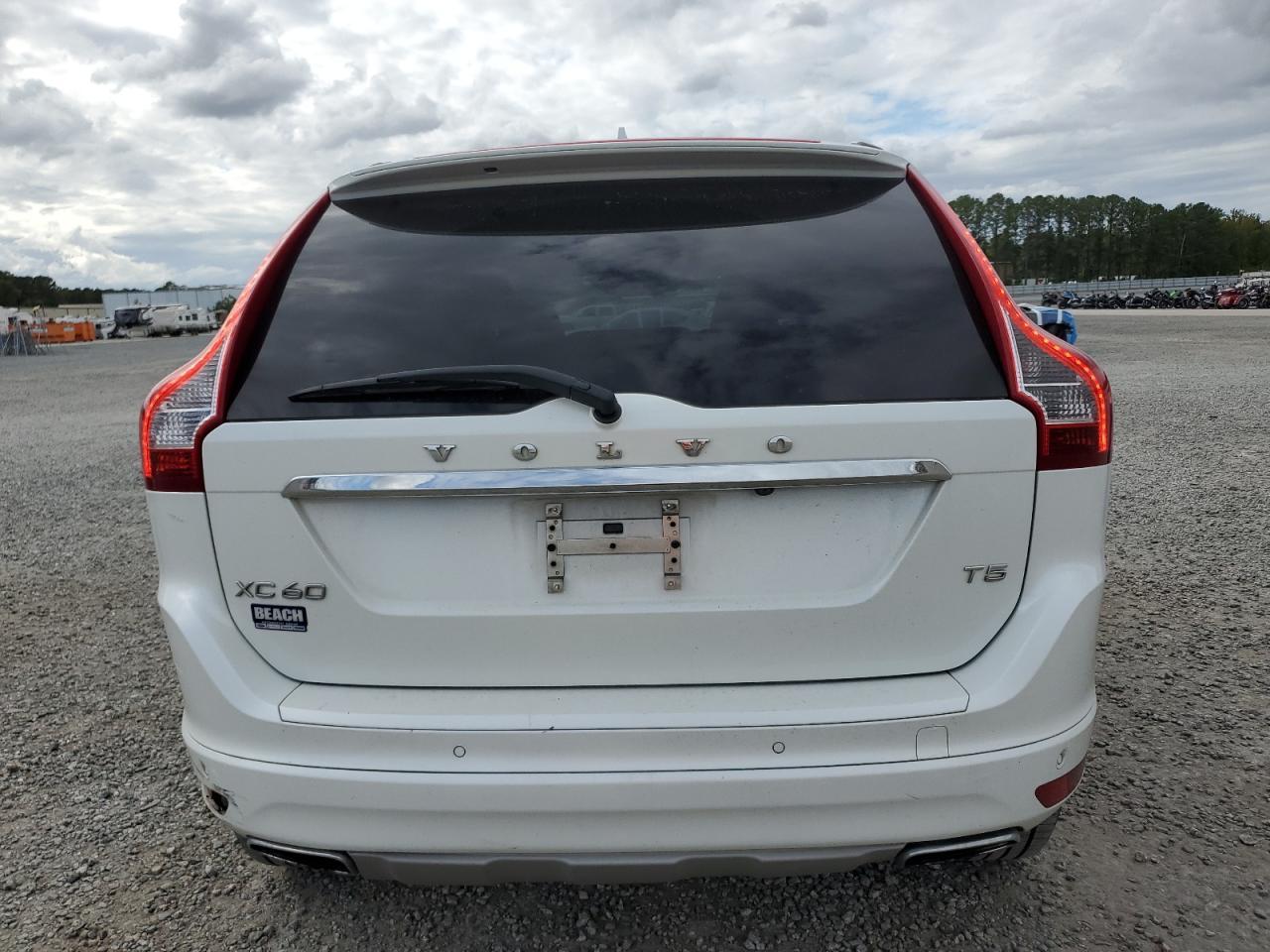 2016 VOLVO XC60