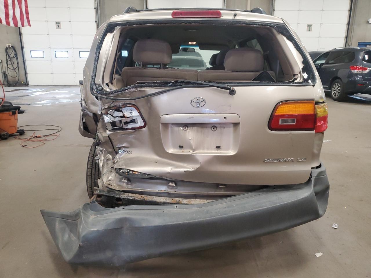 2000 TOYOTA SIENNA