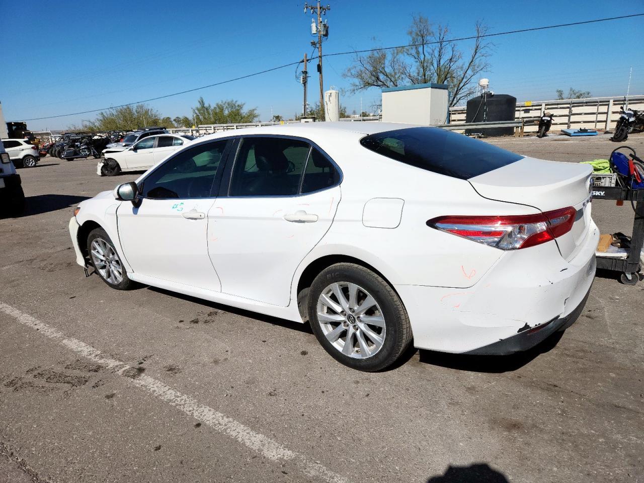 2018 TOYOTA CAMRY