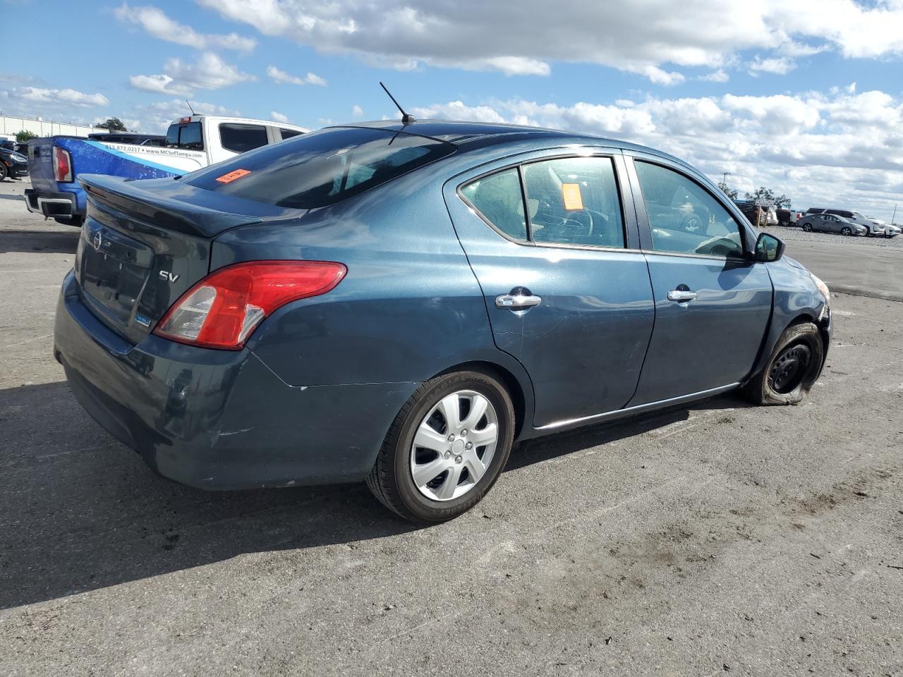 2016 NISSAN VERSA
