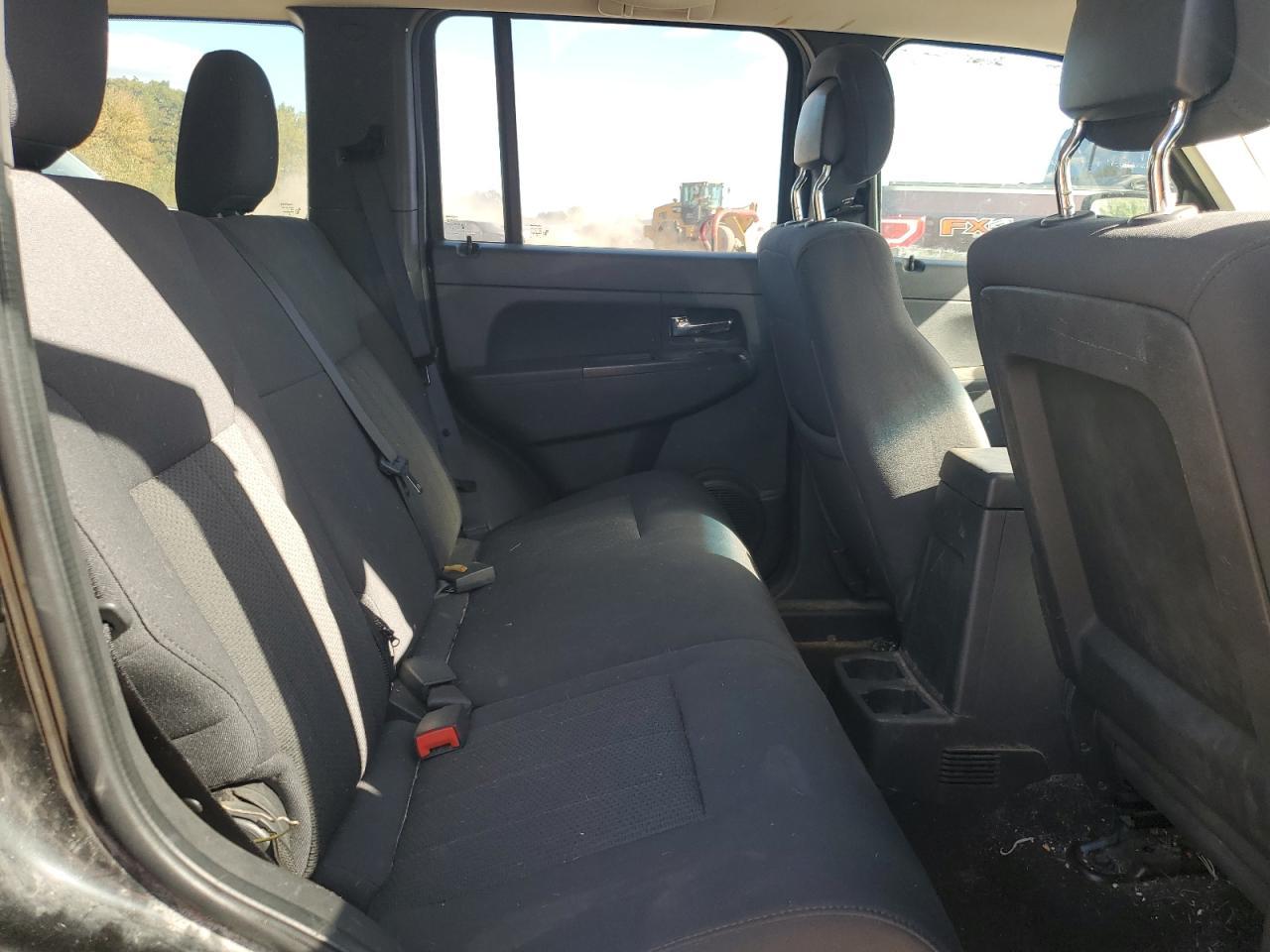2011 JEEP Liberty