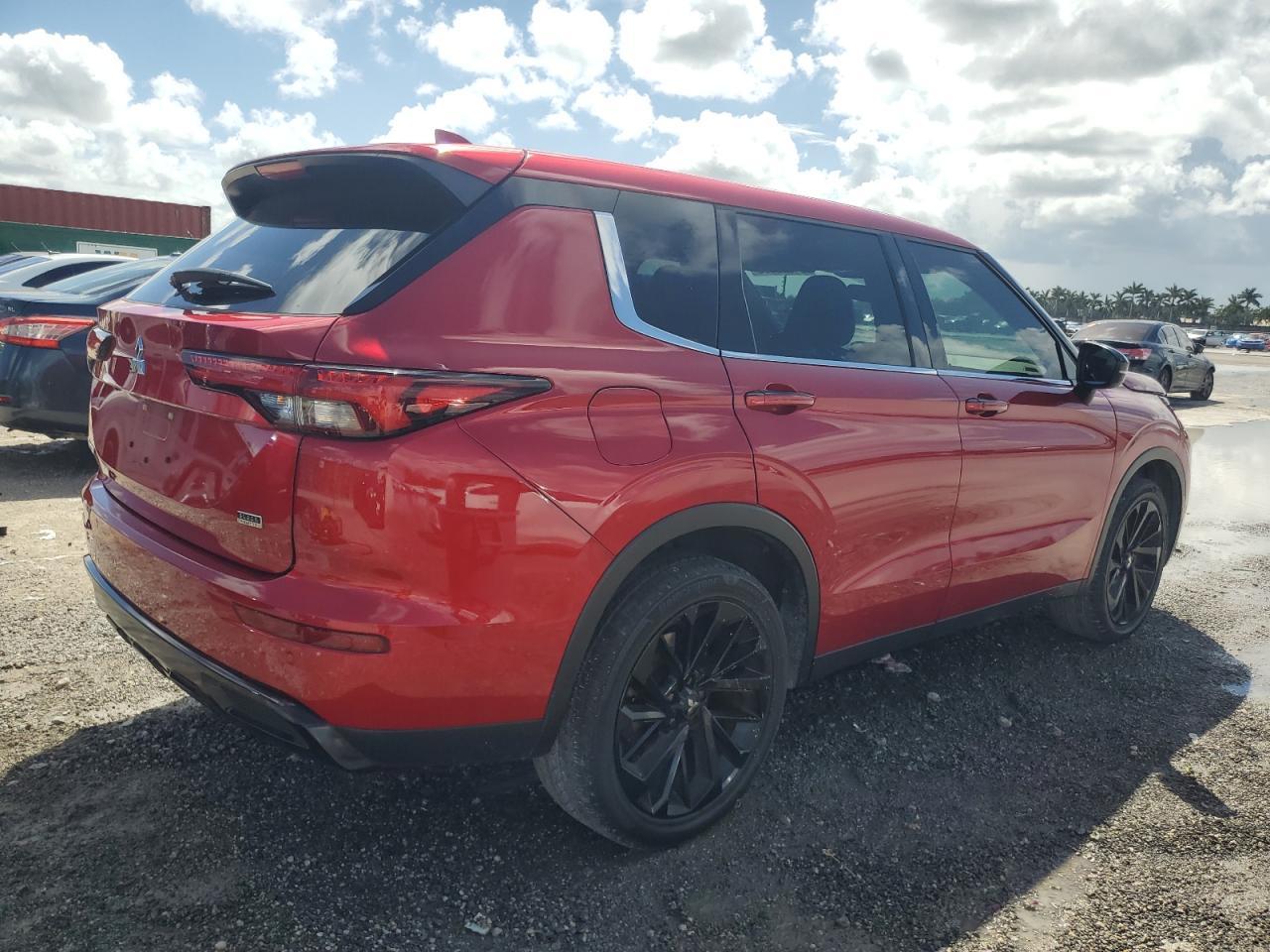 2022 MITSUBISHI outlander
