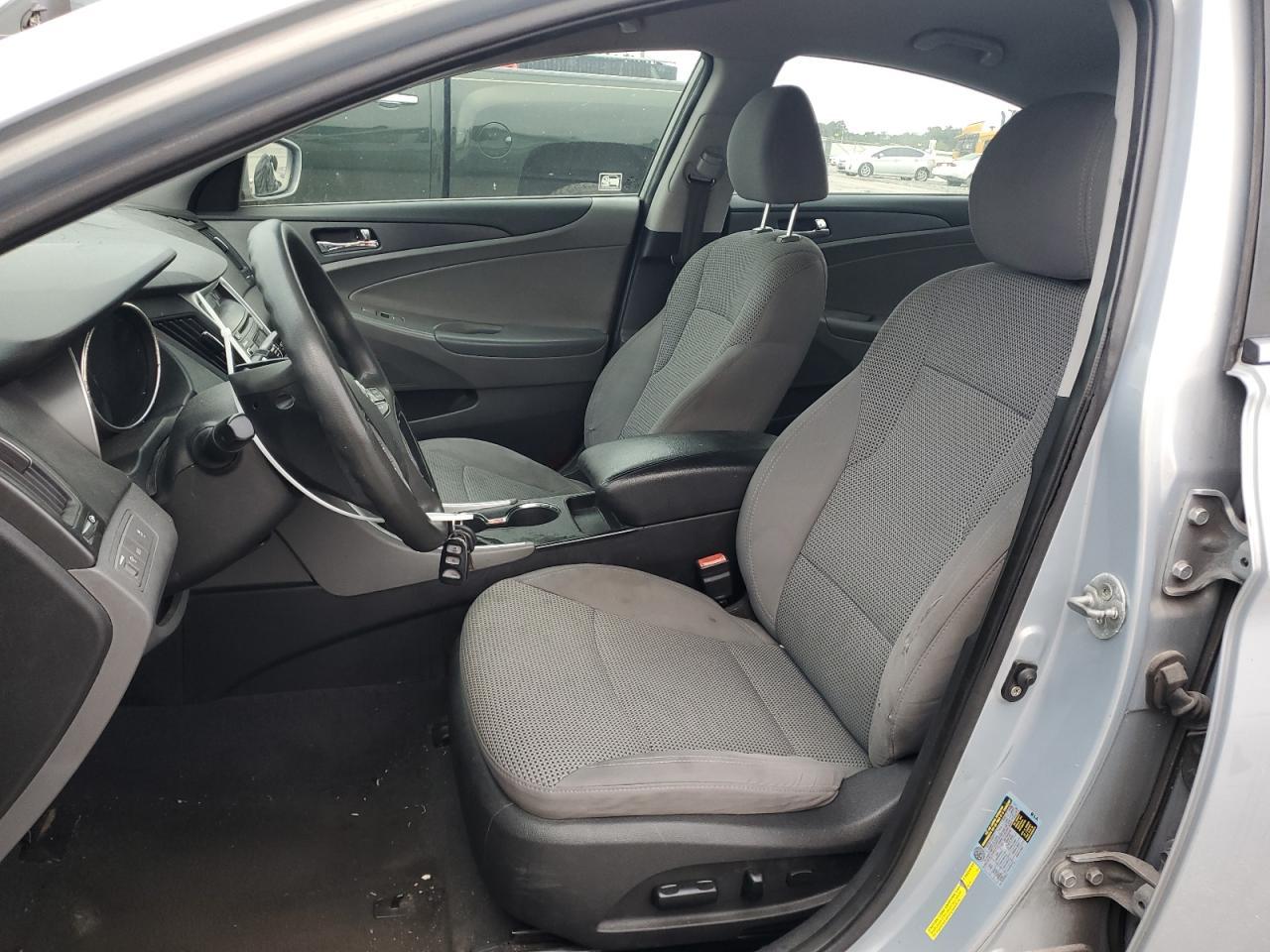 2011 HYUNDAI SONATA