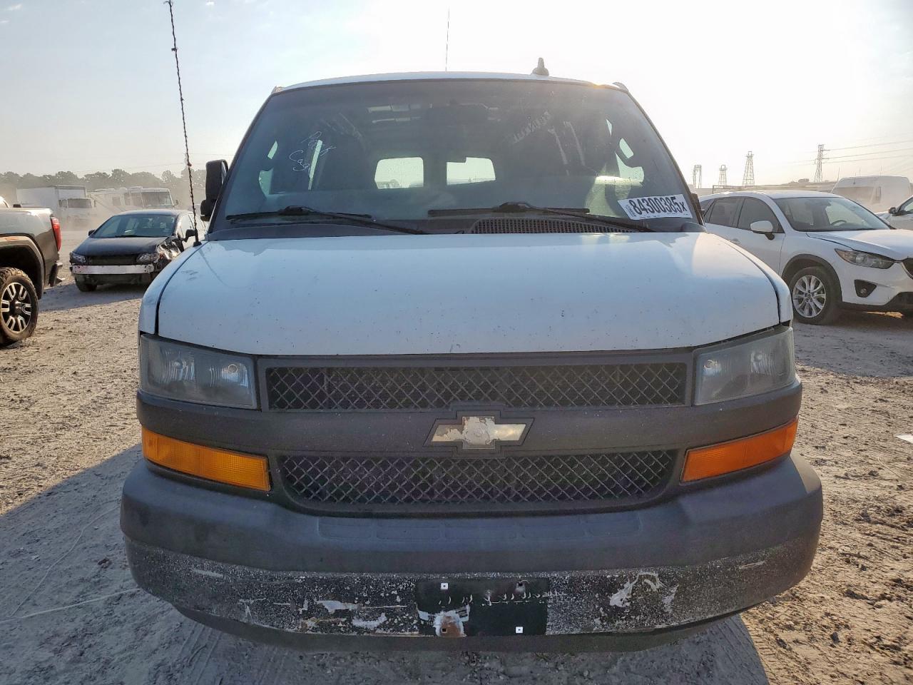 2018 CHEVROLET Express 3500