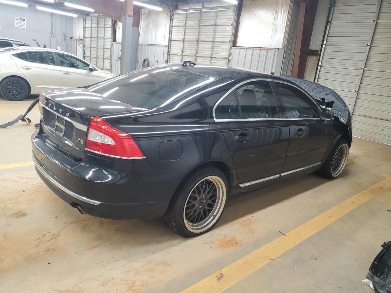 2015 VOLVO S80