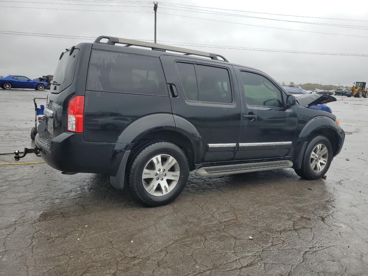 2012 NISSAN PATHFINDER