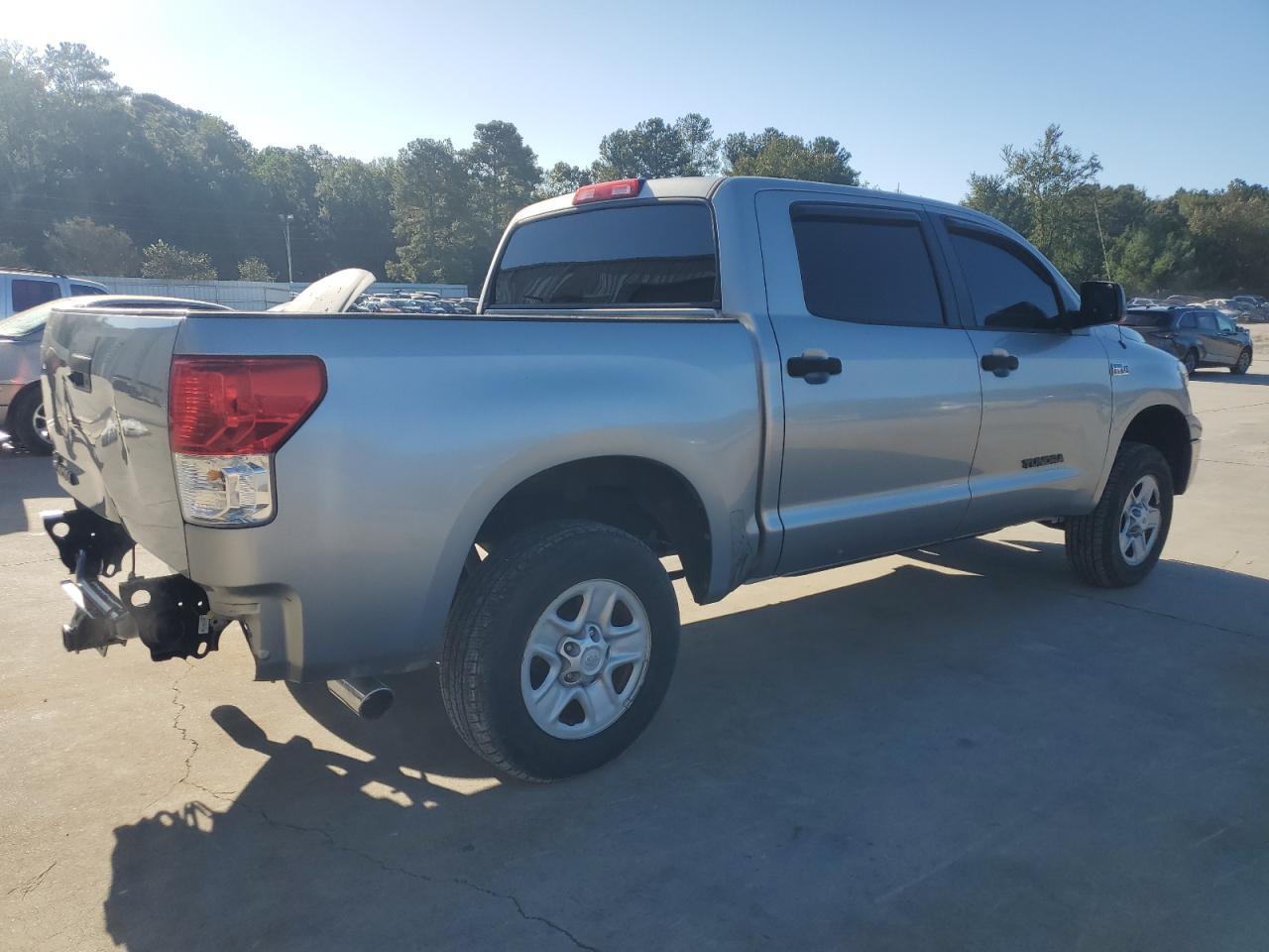 2011 TOYOTA TUNDRA
