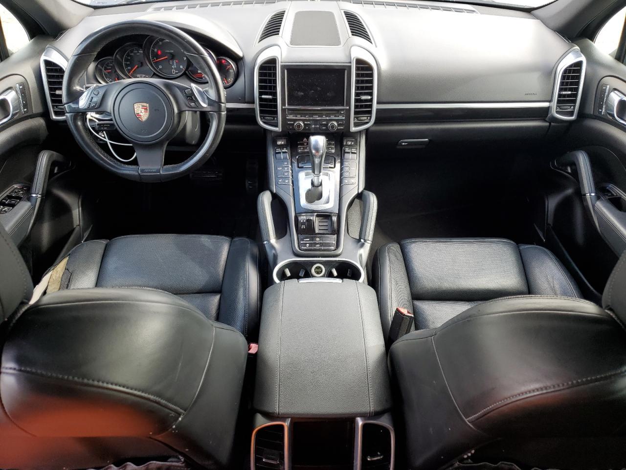 2012 PORSCHE CAYENNE
