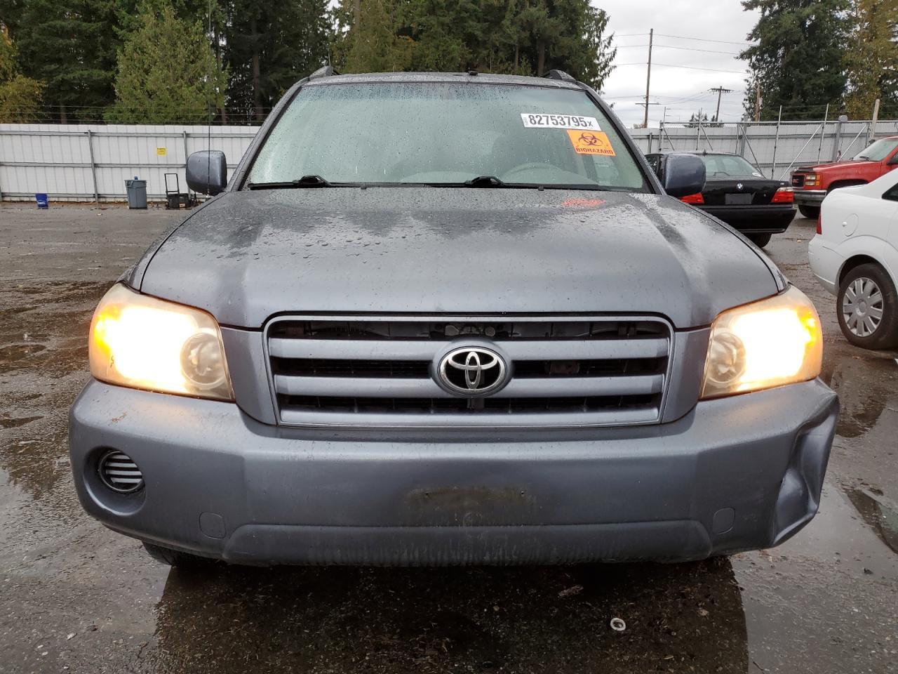 2005 TOYOTA HIGHLANDER