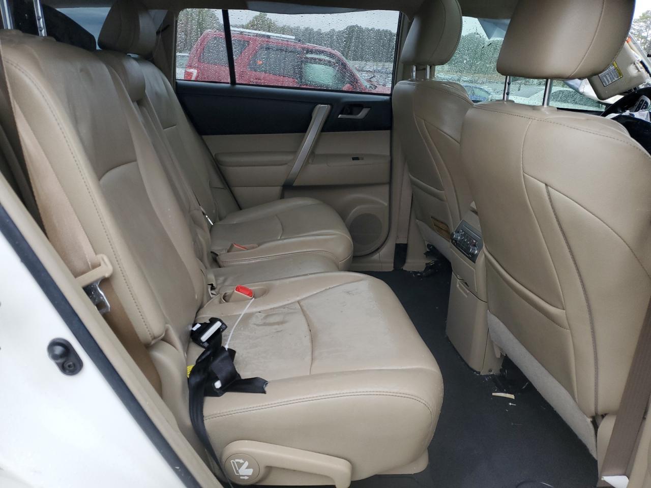 2013 TOYOTA HIGHLANDER