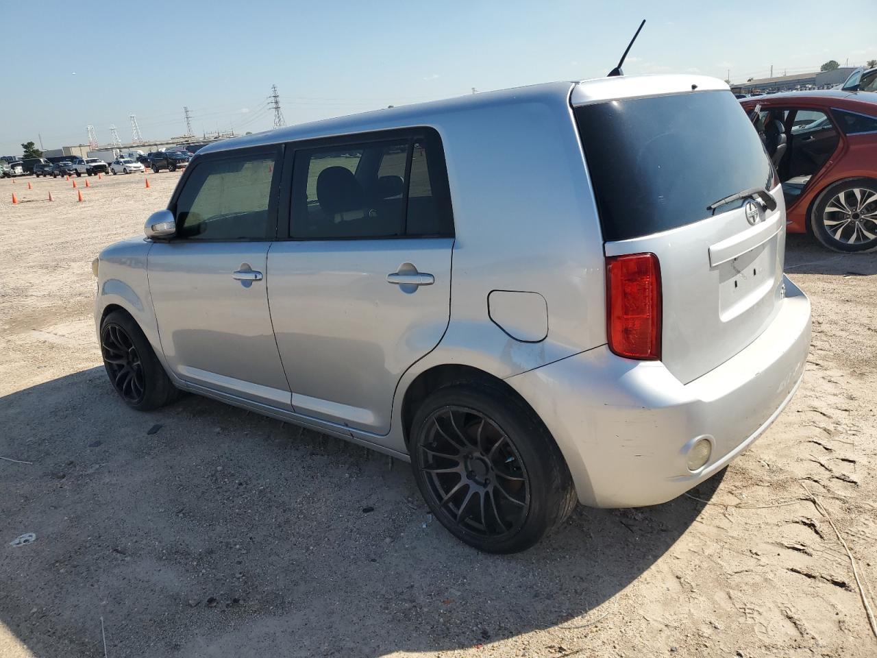 2010 TOYOTA SCION