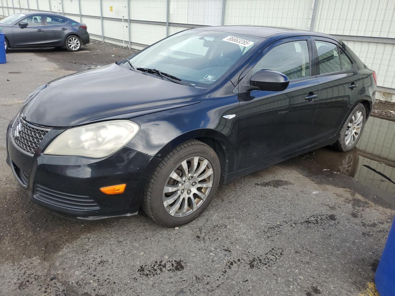 2010 SUZUKI Kizashi