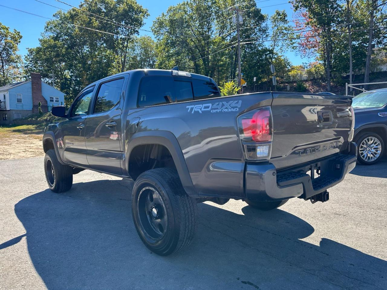 2017 TOYOTA TACOMA