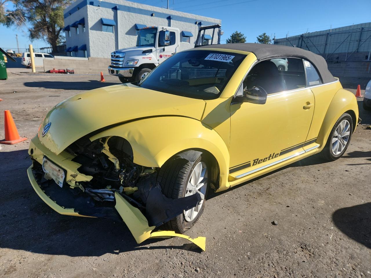 2013 VOLKSWAGEN Beetle
