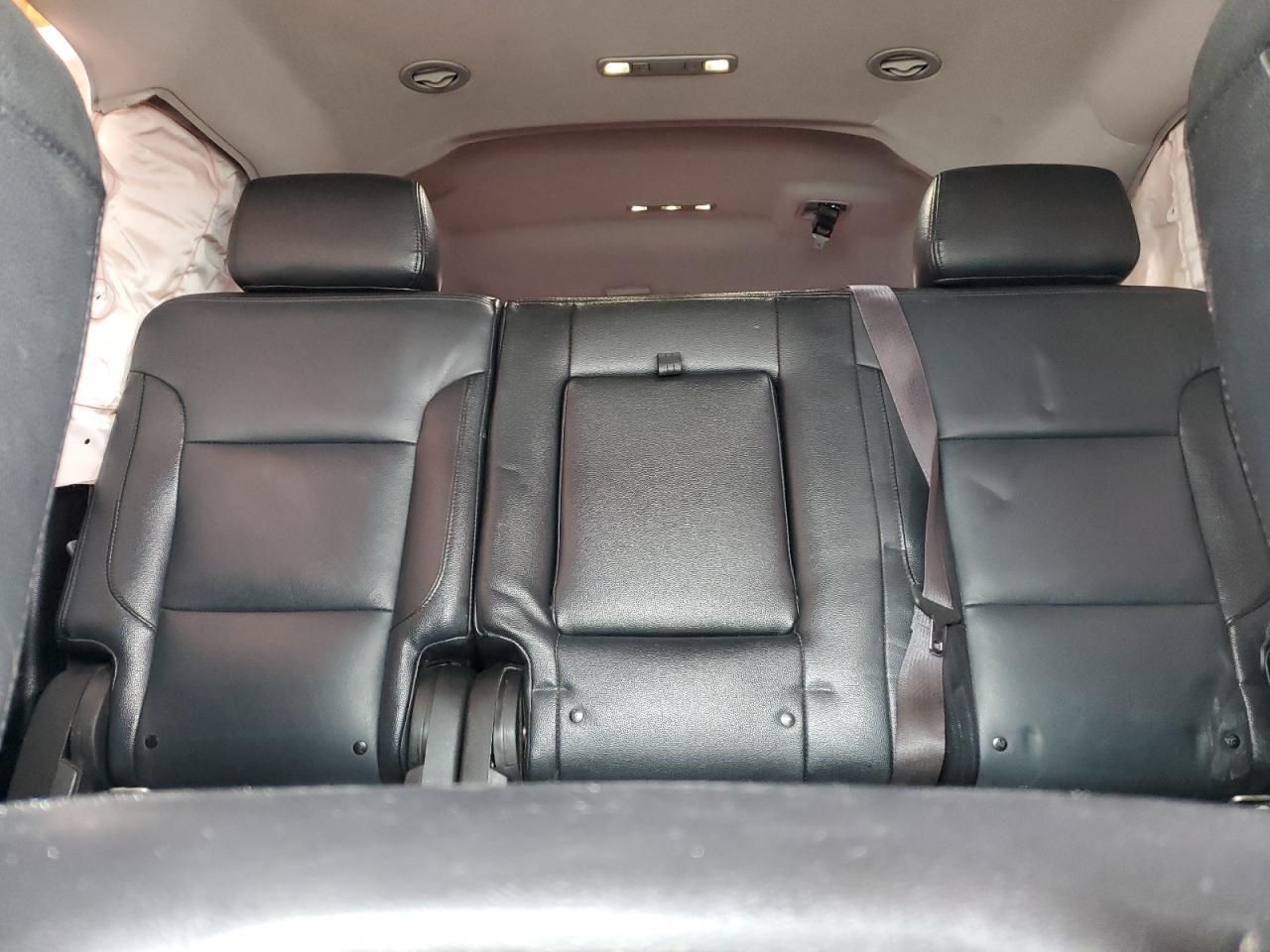 2016 CHEVROLET Suburban