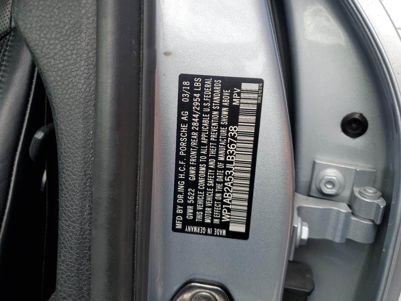2018 PORSCHE Macan