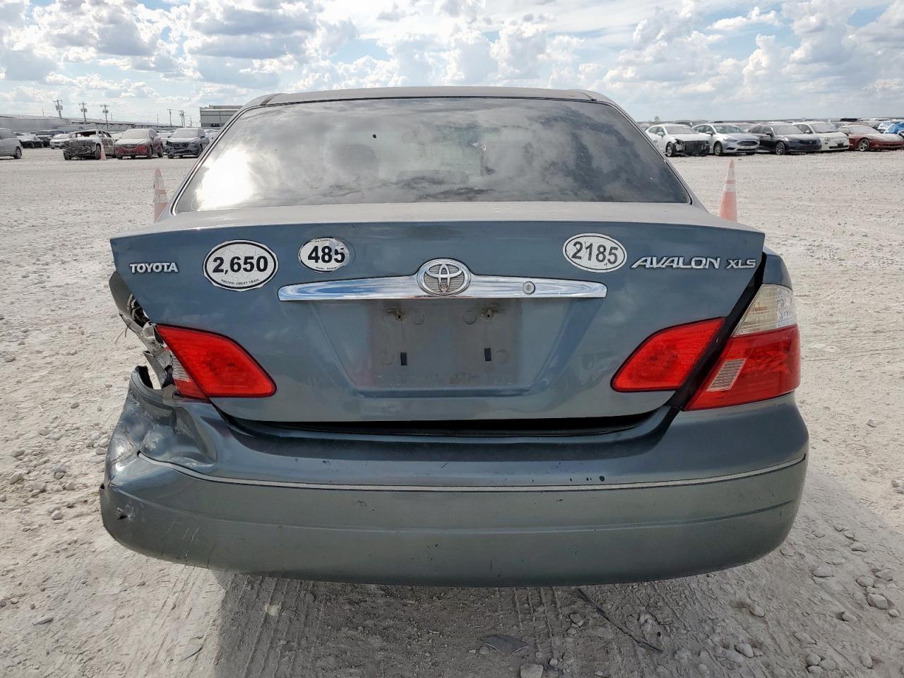 2004 TOYOTA Avalon