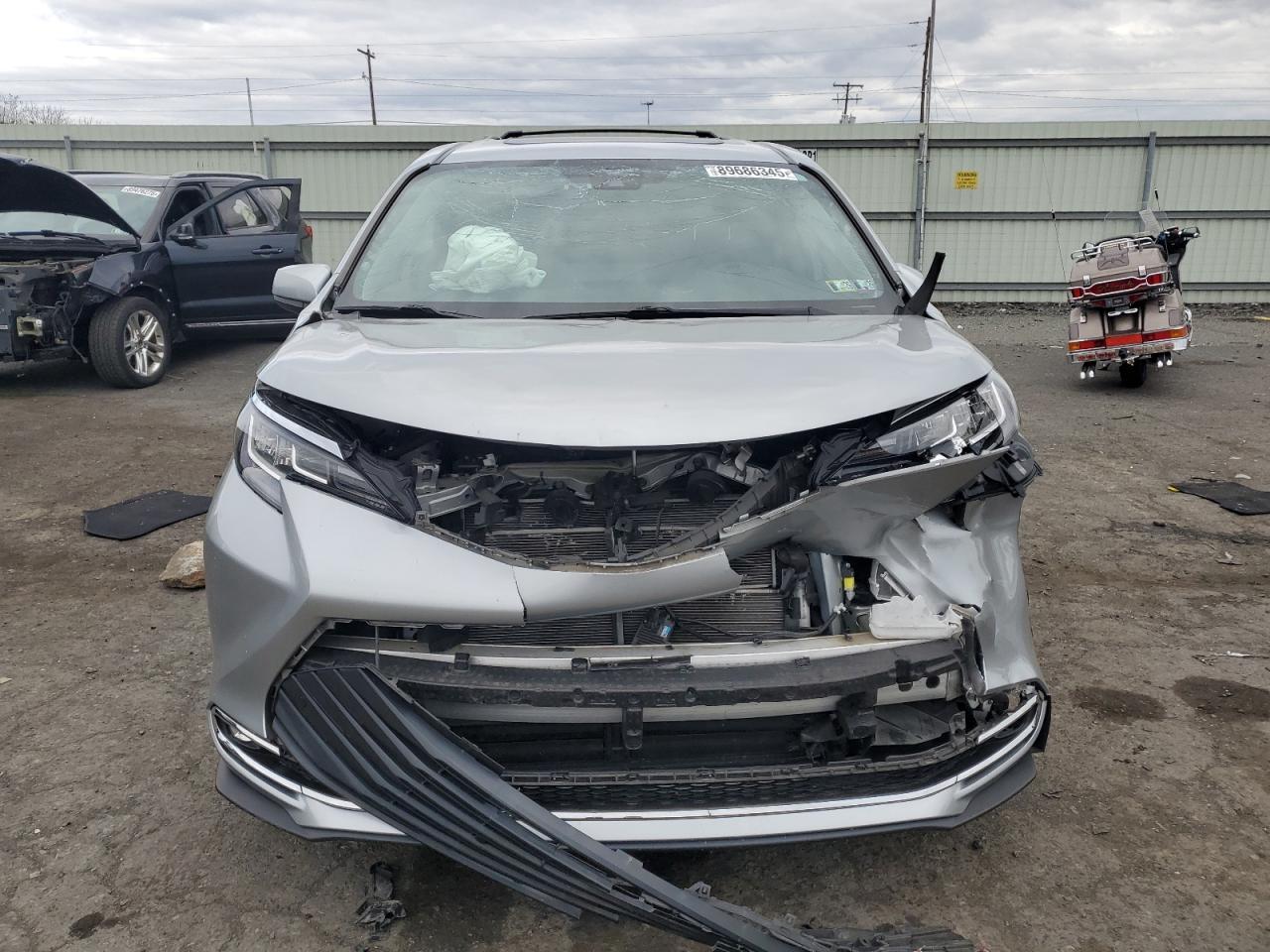 2022 TOYOTA SIENNA