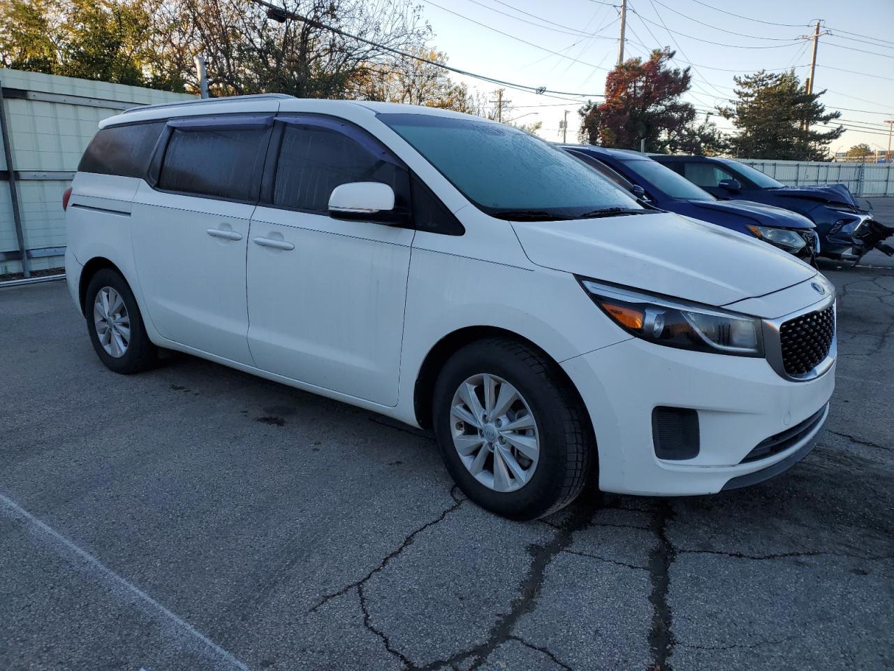 2016 KIA SEDONA