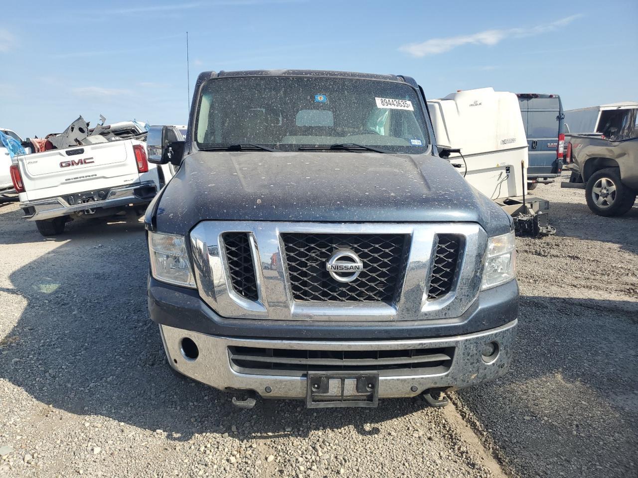 2015 NISSAN Nv