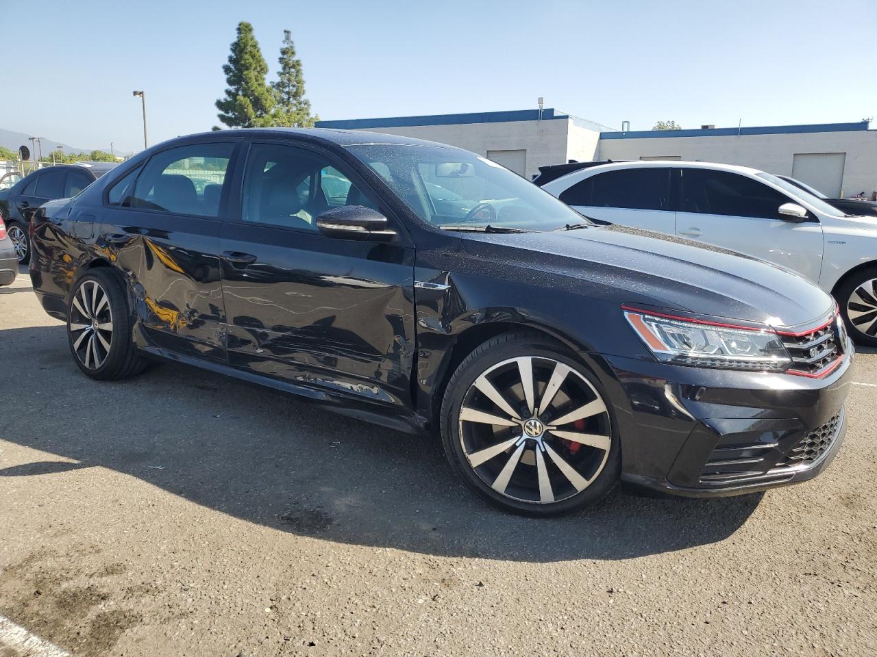 2018 VOLKSWAGEN Passat