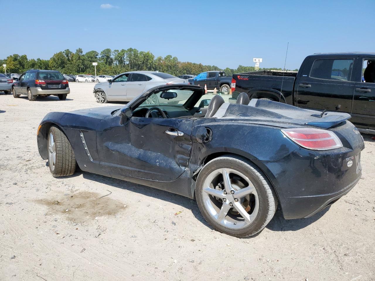 2008 SATURN Sky