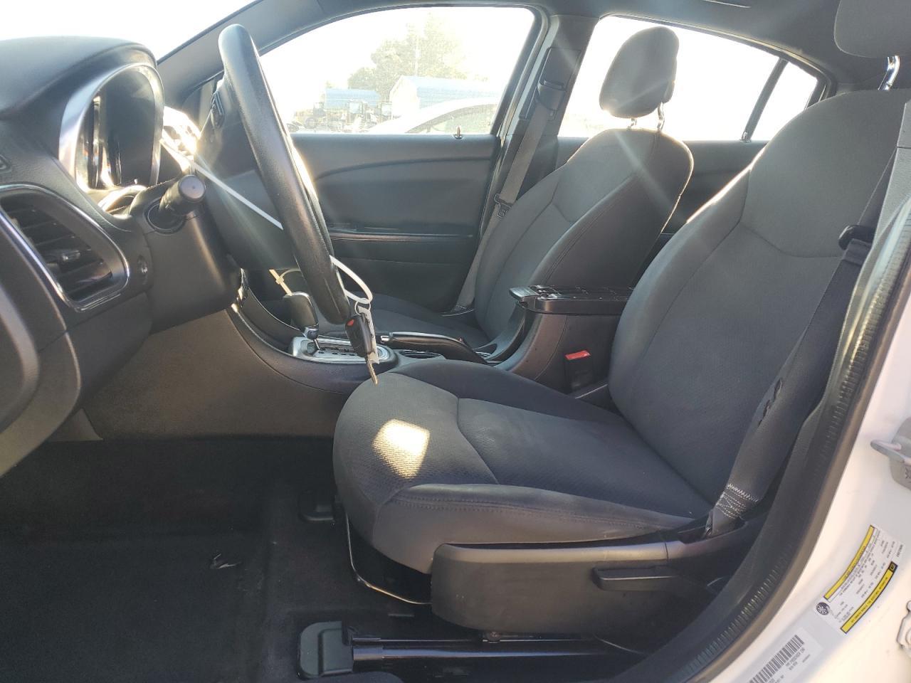 2014 CHRYSLER 200