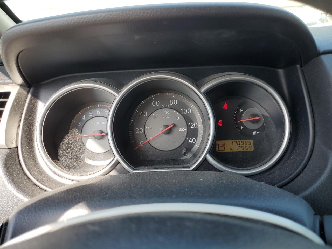 2009 NISSAN VERSA