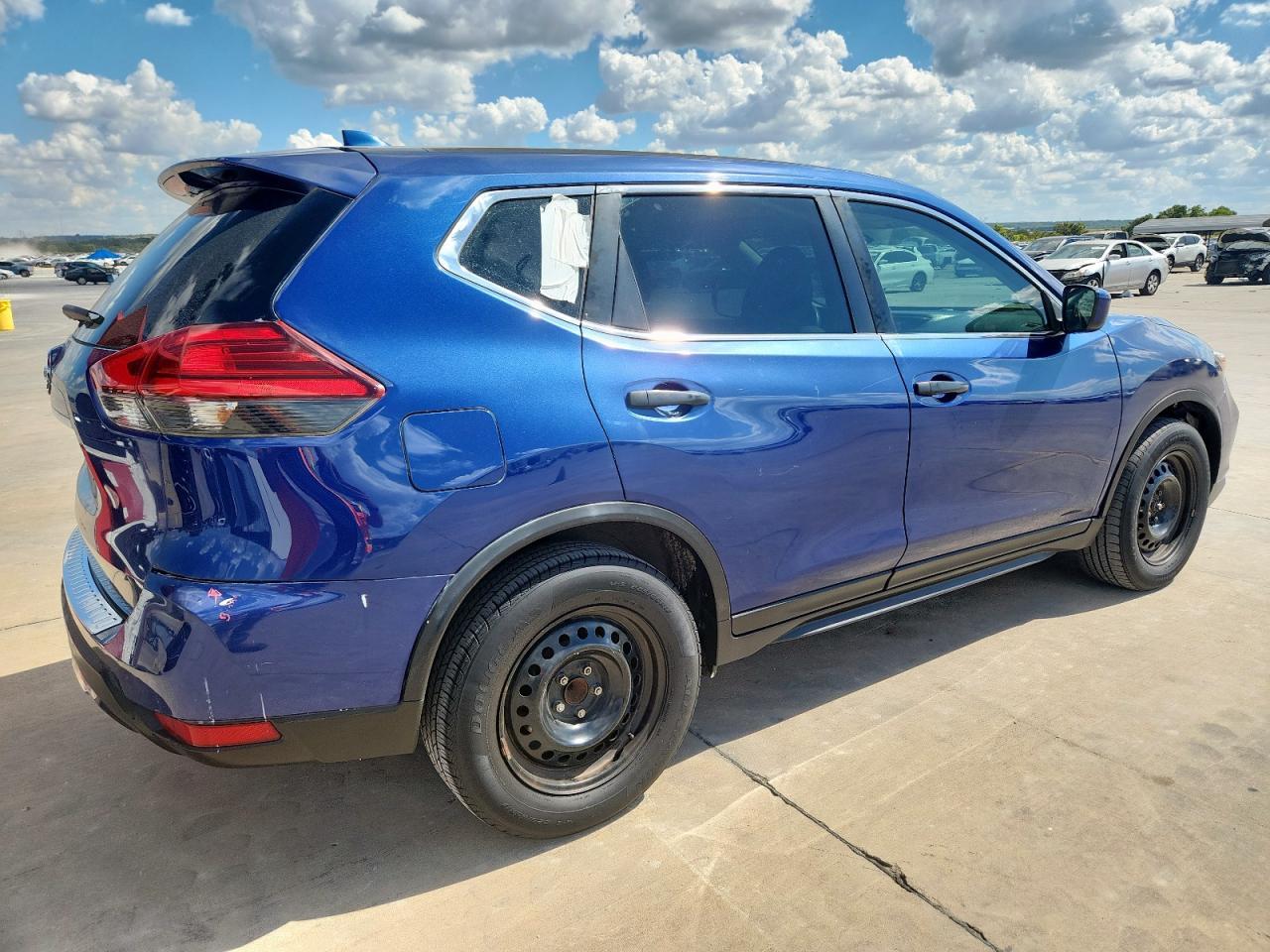 2017 NISSAN ROGUE