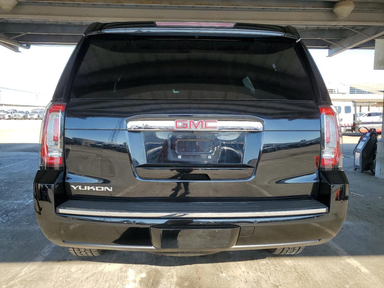 2016 GMC Yukon