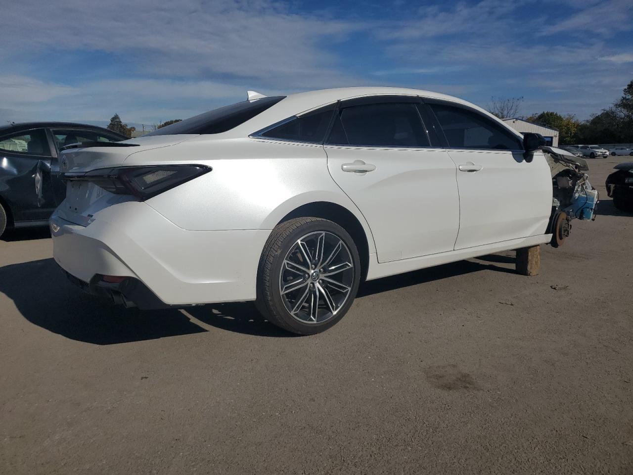 2019 TOYOTA Avalon