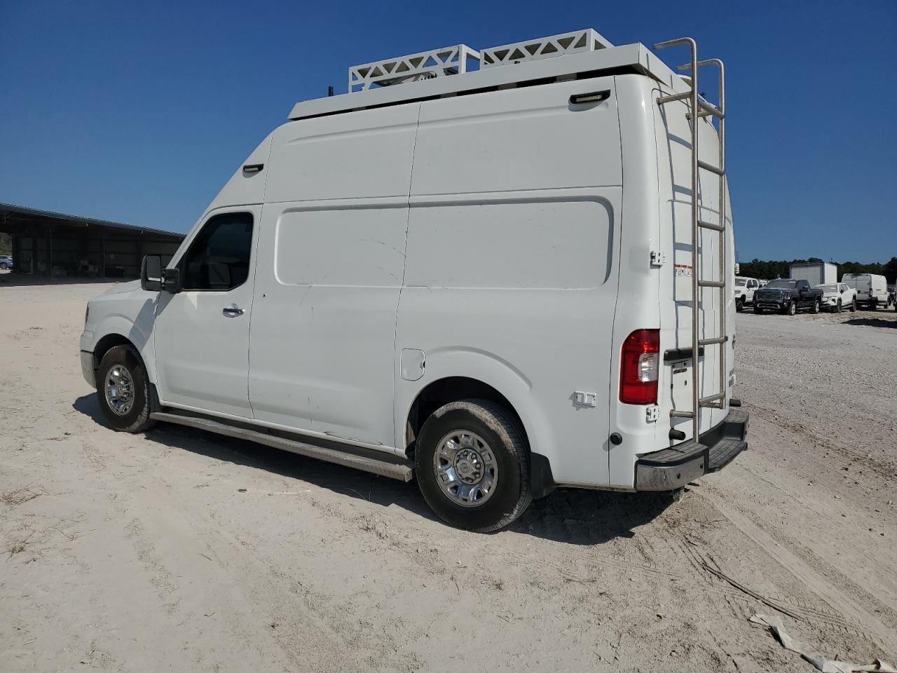 2016 NISSAN NV 2500