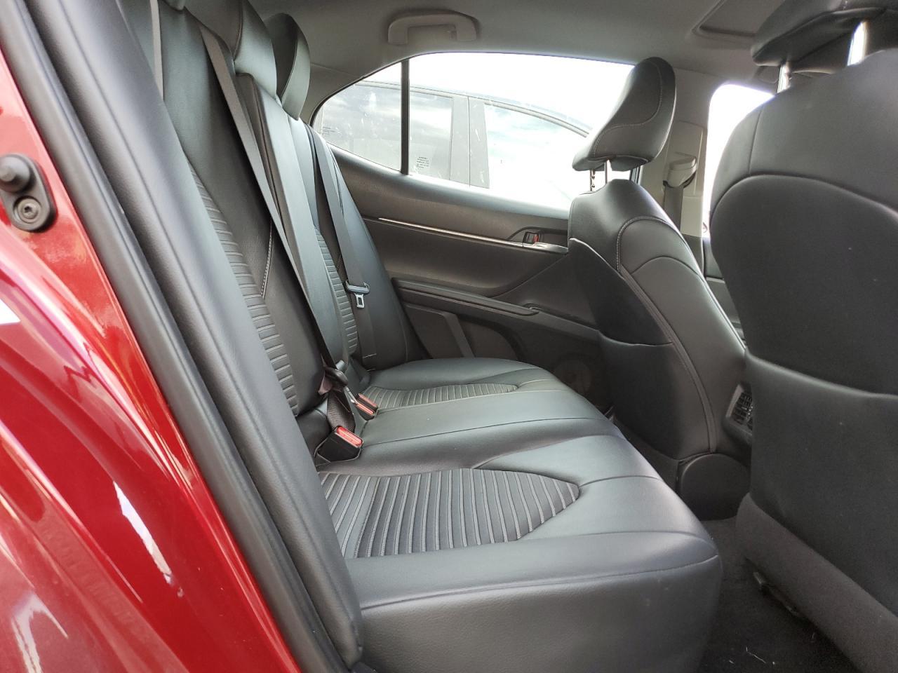 2018 TOYOTA CAMRY