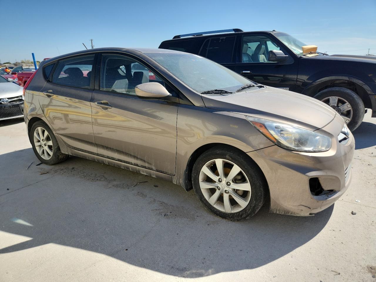 2012 HYUNDAI ACCENT