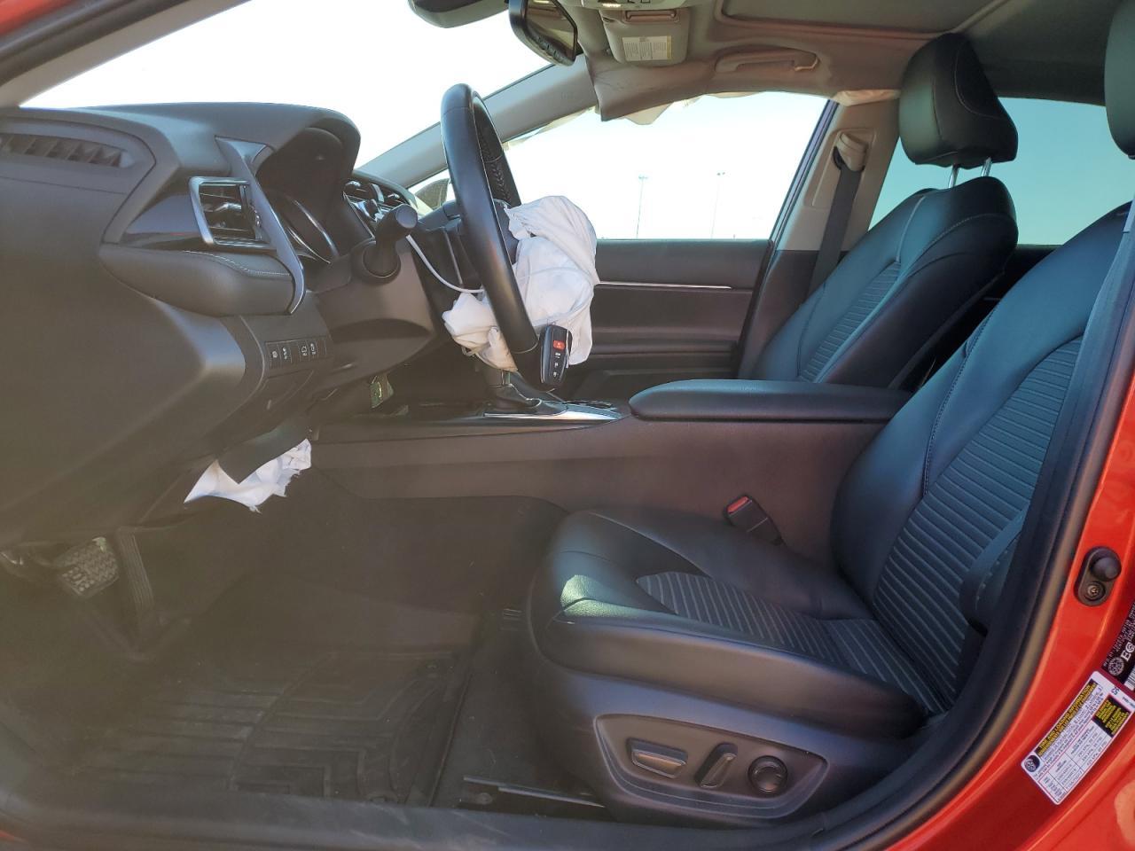 2019 TOYOTA CAMRY