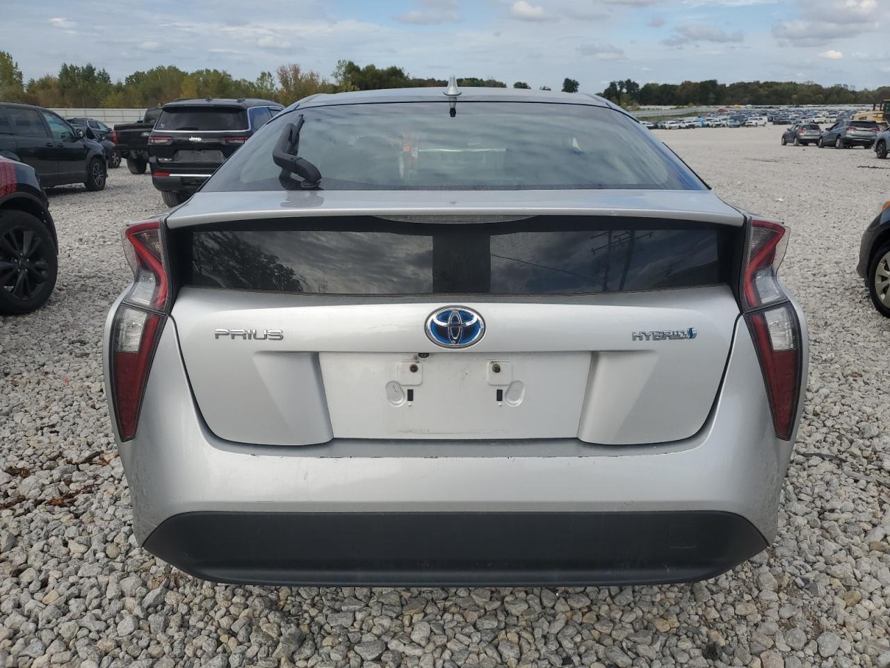 2016 TOYOTA PRIUS