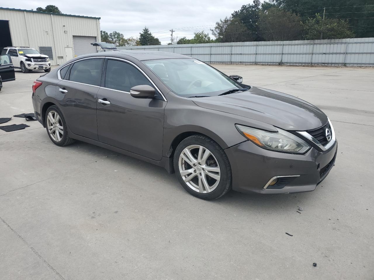2017 NISSAN ALTIMA