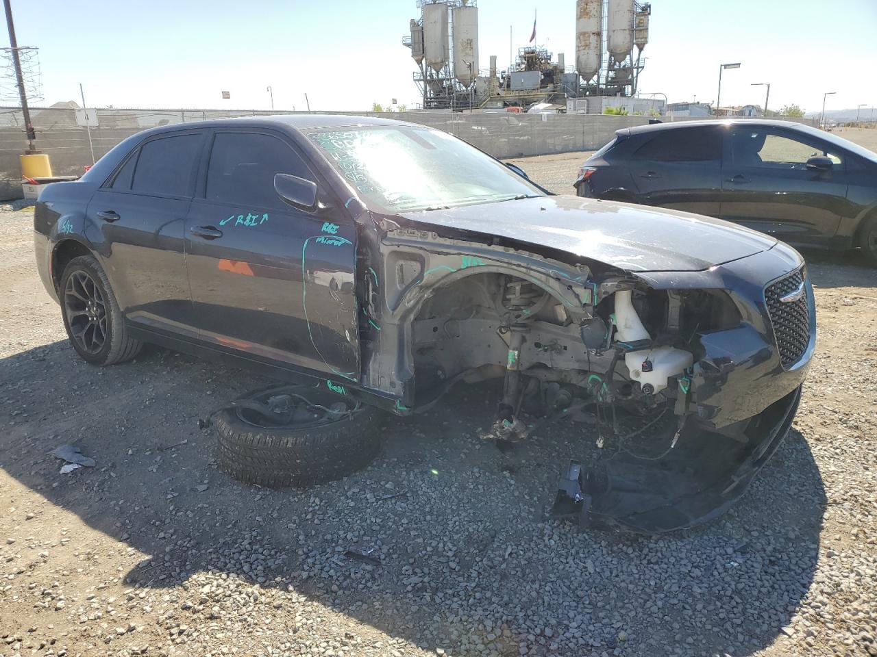 2019 CHRYSLER 300