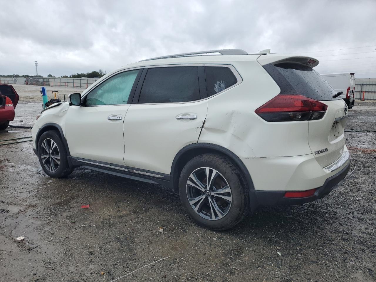 2018 NISSAN ROGUE