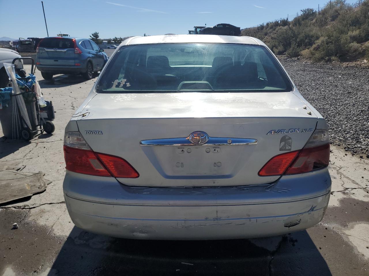2004 TOYOTA Avalon