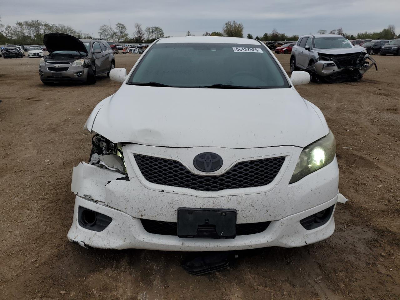 2011 TOYOTA CAMRY