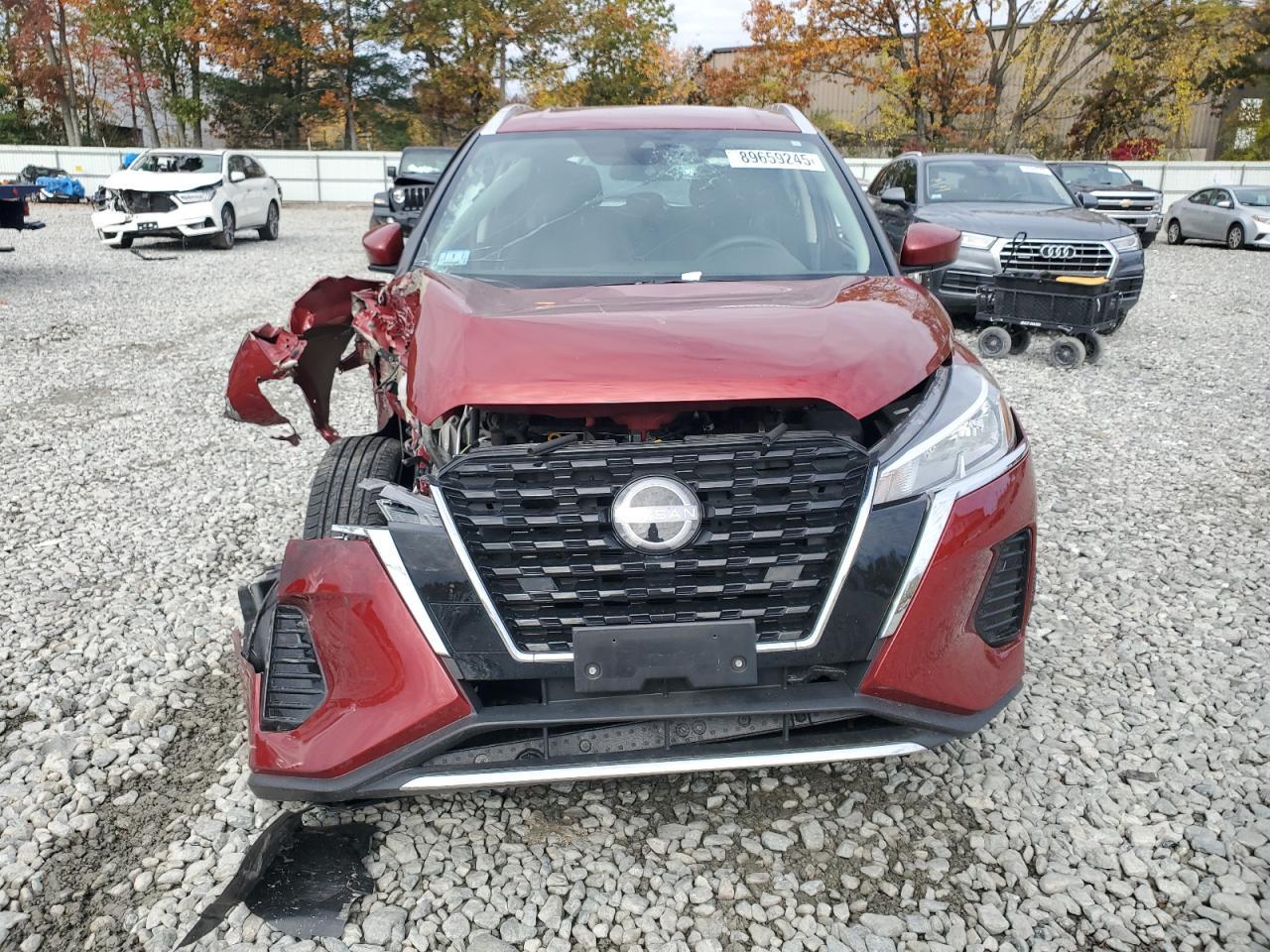 2024 NISSAN KICKS