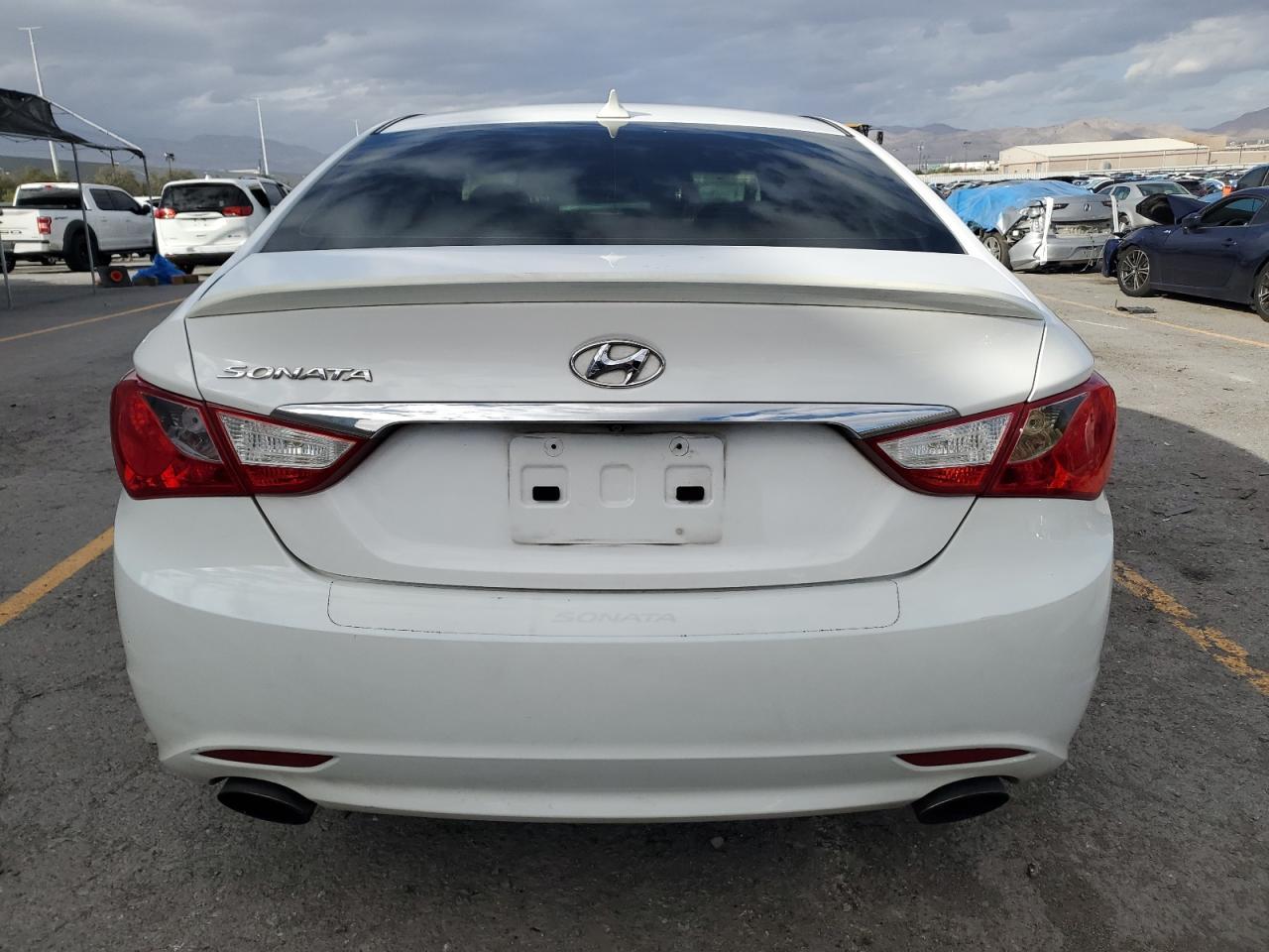 2013 HYUNDAI SONATA