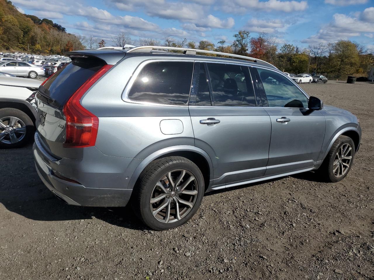 2019 VOLVO XC90