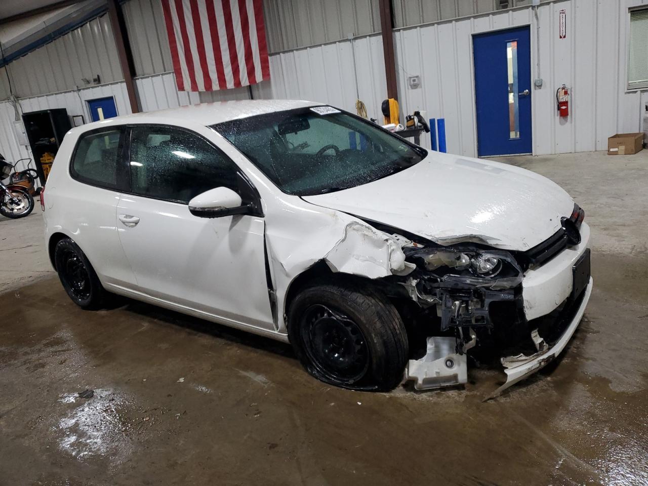 2011 VOLKSWAGEN GOLF